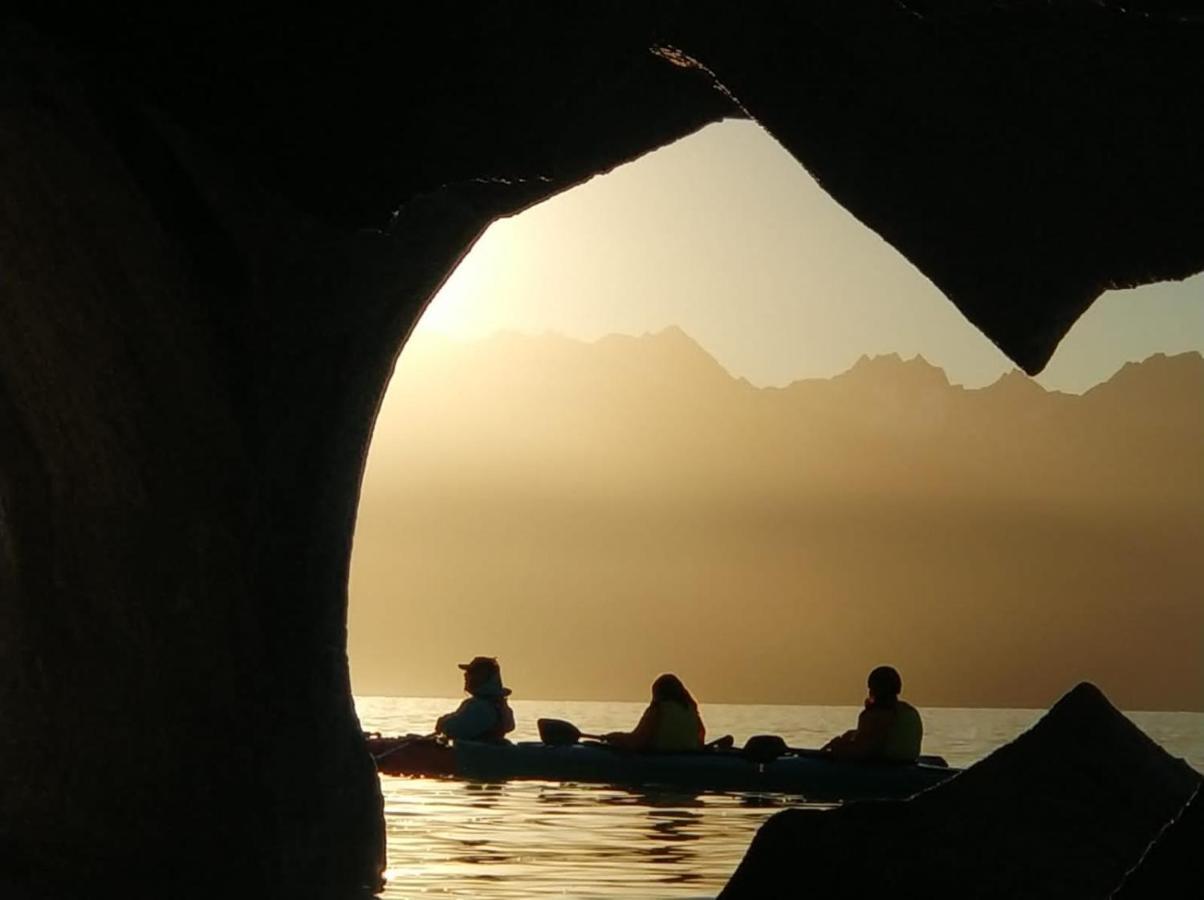 Adventure Travel B&B Puerto Tranquilo Εξωτερικό φωτογραφία